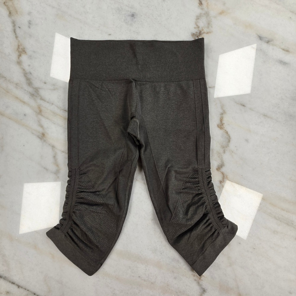 Lululemon In the Flow Crop II Women 6 Olive Green Ruched Yoga Legging Athleisure